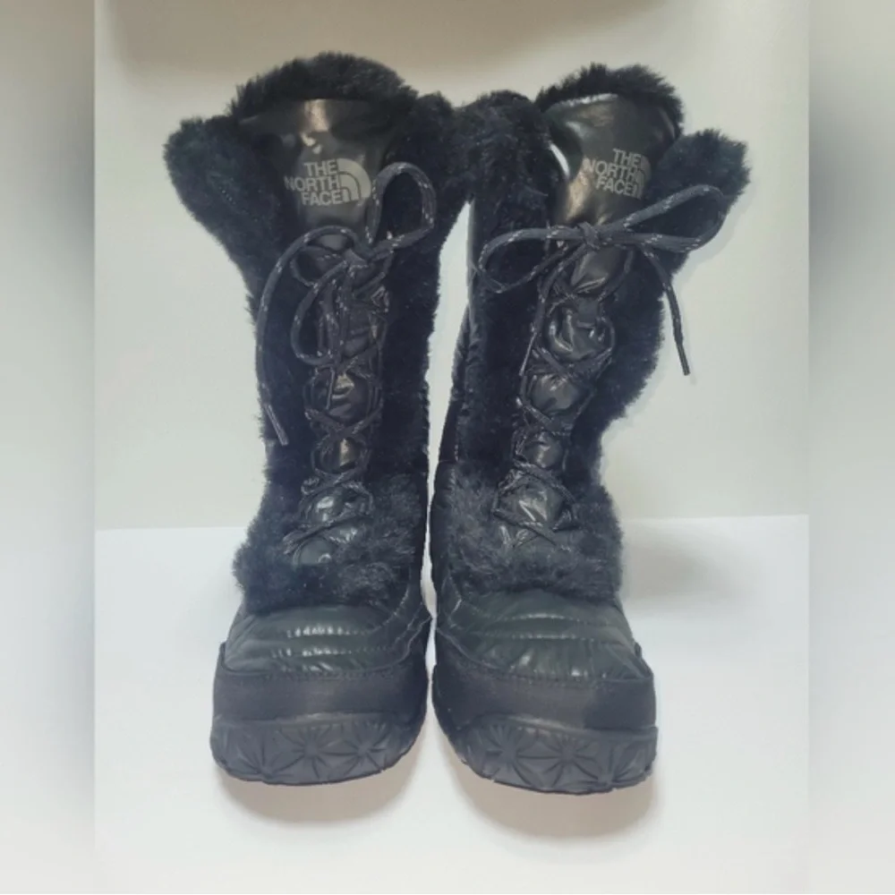 The North Face Women's Black Insulated Fur-Trim Winter Boots size 8